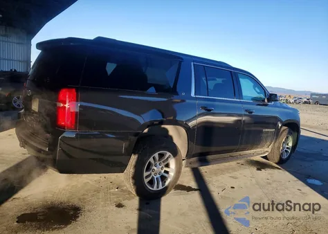 2018 Chevrolet Suburban K1500 Lt z USA, uszkodzony, nr VIN 1GNSKHKC9JR145342